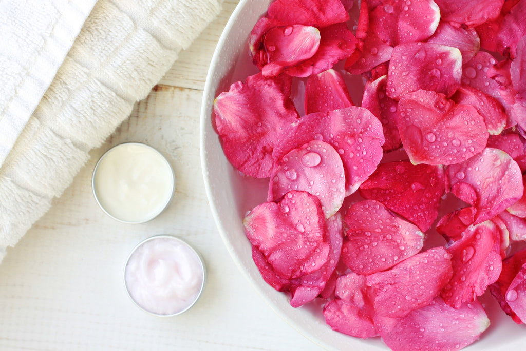 Here's Why Experts are Prescribing Rose Aromatherapy